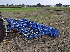 Namyslo Saatbeetbereitung / Seedbed cultivator / Combiné de préparation / Argegat para cultivo poco profundo / Argegat do płytkiej uprawy Organic 5 m