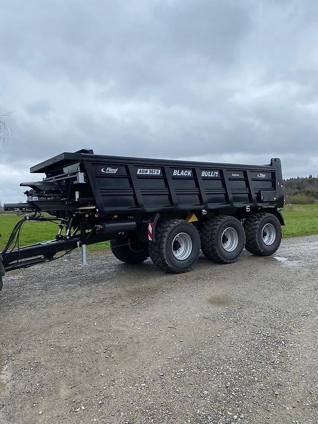 Fliegl ASW 367 Black Bull Baumulde Bauabschieber Erdmulde