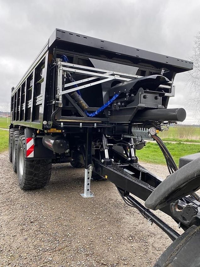 Fliegl ASW 367 Black Bull Baumulde Bauabschieber Erdmulde