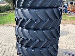 Continental 440/65R28