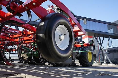 AGRO-MASZ APS oder Vibro 3 bis 8 m Arbeitsbreite, Nachläufer nach Wahl