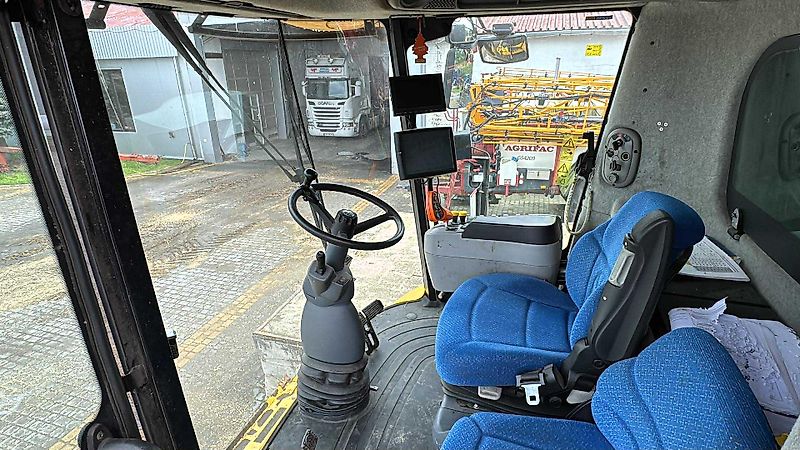 New Holland New Holland Cr8080 4x4