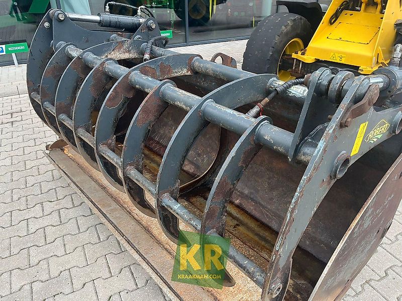 Yanmar V100 shovel #141050