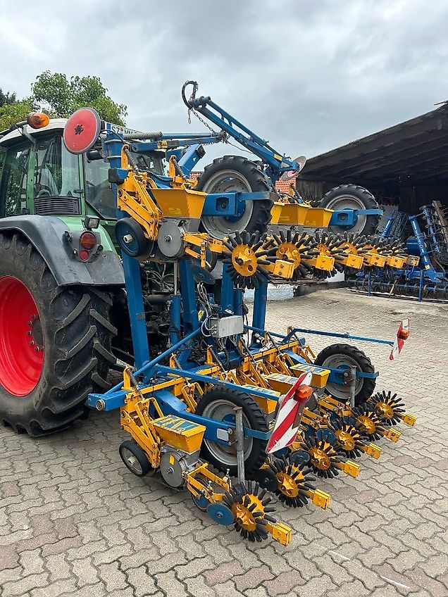 Kleine Unicorn Synchro Drive 12 reihig Mulchsaat