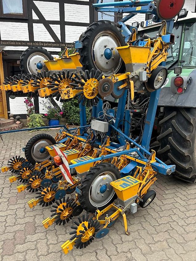 Kleine Unicorn Synchro Drive 12 reihig Mulchsaat