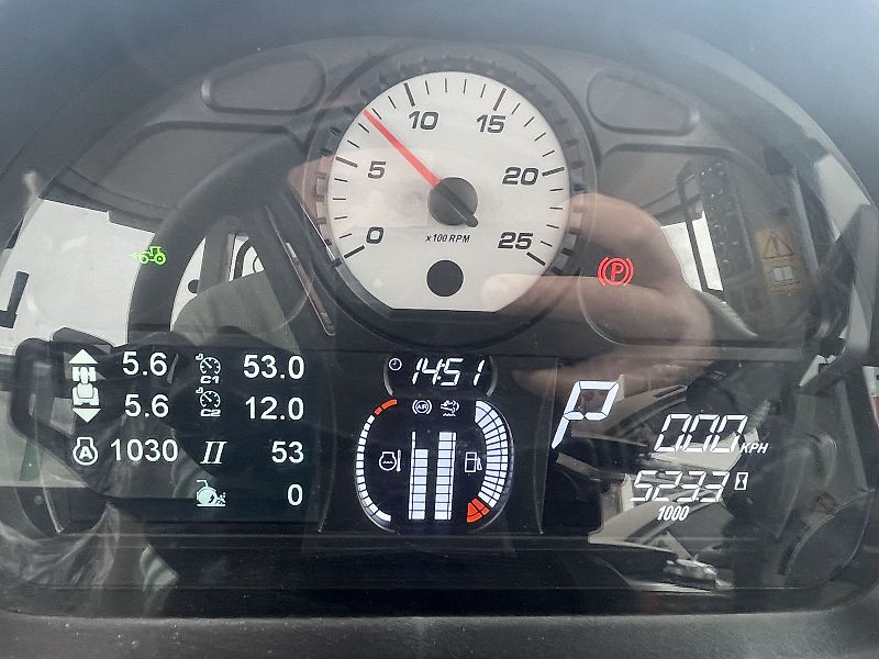 Massey Ferguson MF 7S.210 Dyna-VT Exclusive