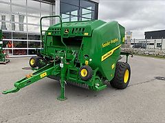John Deere F 441 M Rundballenpresse
