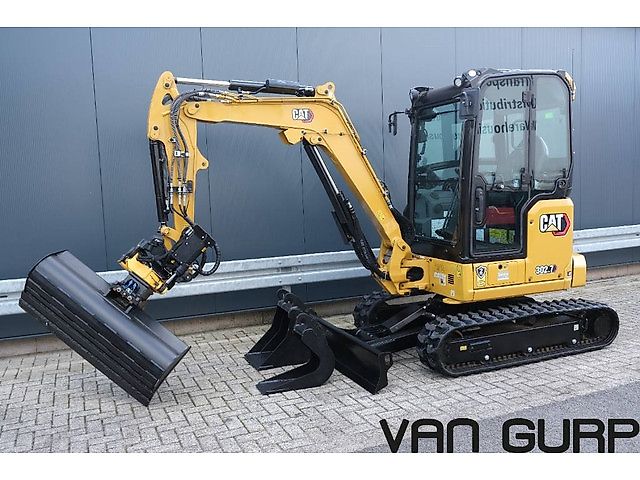 Caterpillar 302.7 CR | Engcon Rototilt | 2021 | 233h