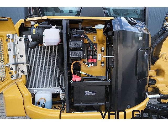 Caterpillar 302.7 CR | Engcon Rototilt | 2021 | 233h