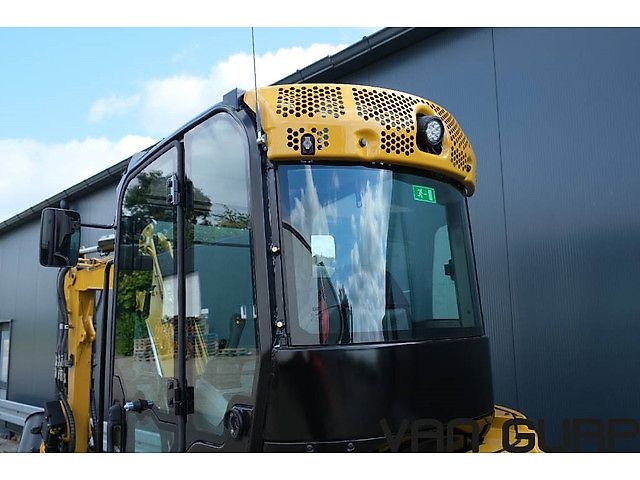 Caterpillar 302.7 CR | Engcon Rototilt | 2021 | 233h