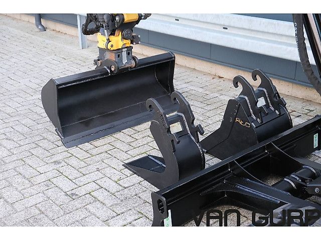 Caterpillar 302.7 CR | Engcon Rototilt | 2021 | 233h