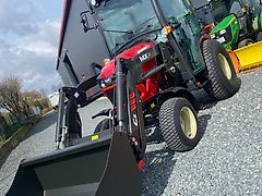 Yanmar SA 424 Q mit MX Frontlader C2