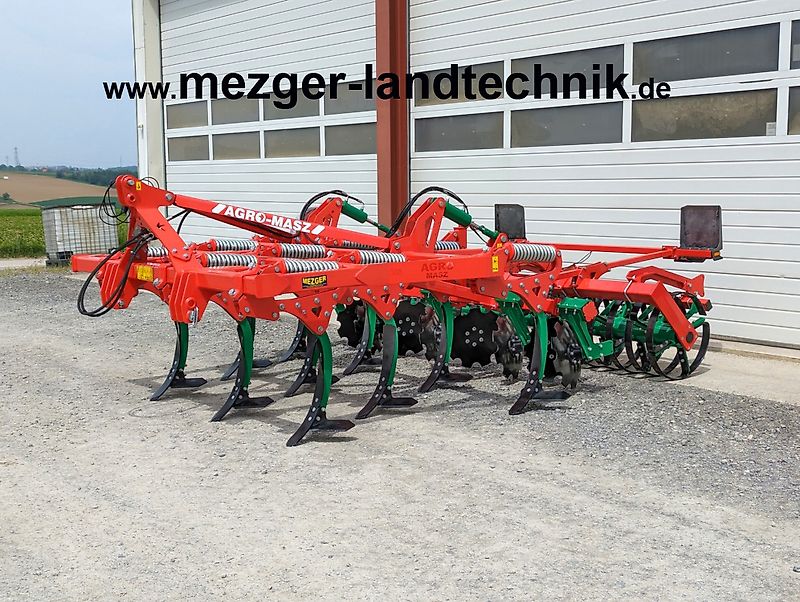 AGRO-MASZ Runner 30 gefedert, Rohrwalze 600 mm