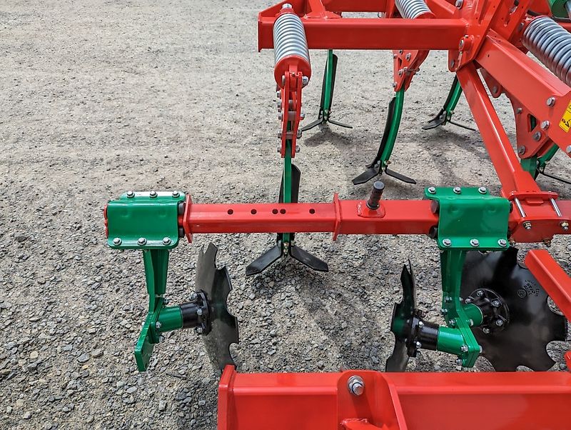 AGRO-MASZ Runner 30 gefedert, Rohrwalze 600 mm