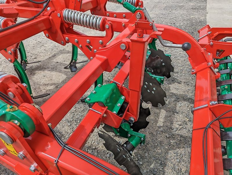 AGRO-MASZ Runner 30 gefedert, Rohrwalze 600 mm