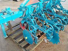 Köckerling Gemüsehackmaschine 3 Reihig mit Scheibenseche zur Spuführung kulturschutzscheiben Rahmenbreite 250 cm Neuwertig mit Farbschäden