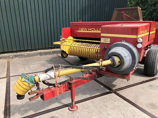 New Holland 570