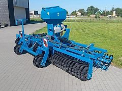 Grünlandstriegel 5m ABB Walze Hackstriegel