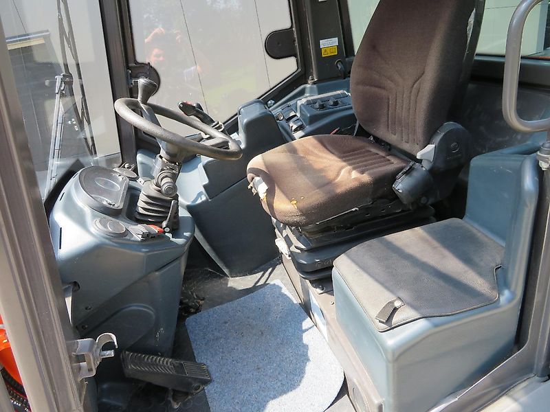 Hitachi ZW65 mit Schaufel+Palettengabel, erst 930 Stunden