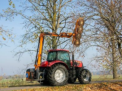 Pronar WWT Auslegemulcher Mulchkopf Astschere Astsäge Mulcher