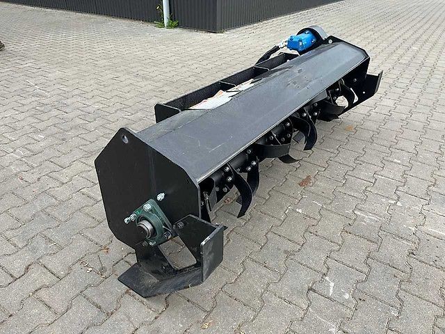 Field Industries Frees / tiller