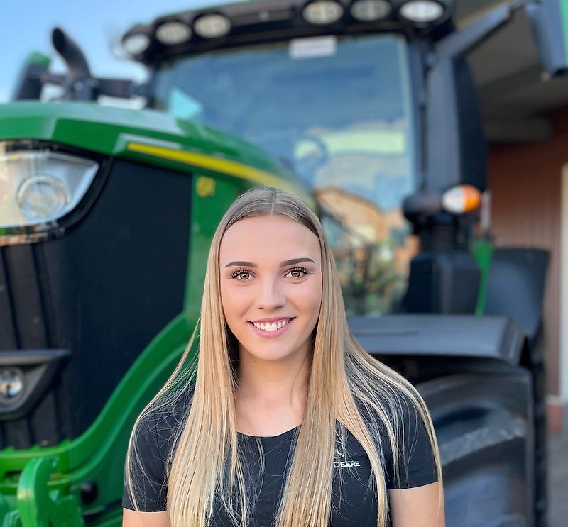 Contactpersonen Mevrouw Lisa Köster