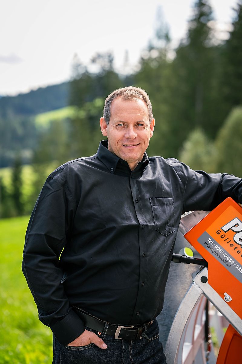 Contactpersonen De heer Marko Döring