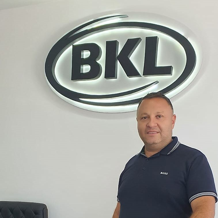 Contactpersonen De heer Ilie Marius