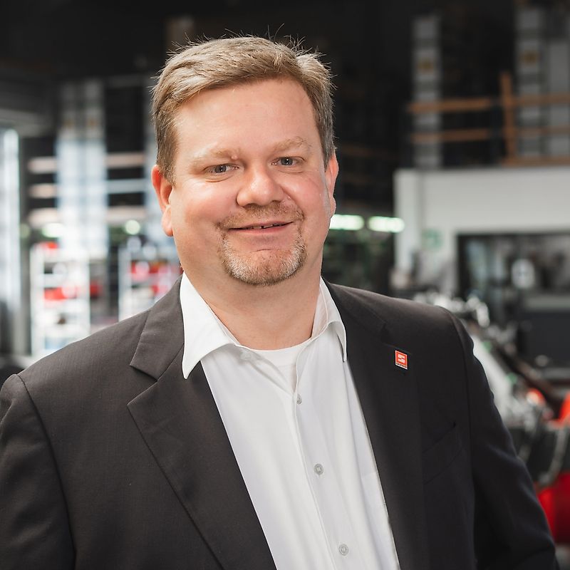 Contactpersonen De heer Mario Wiechern