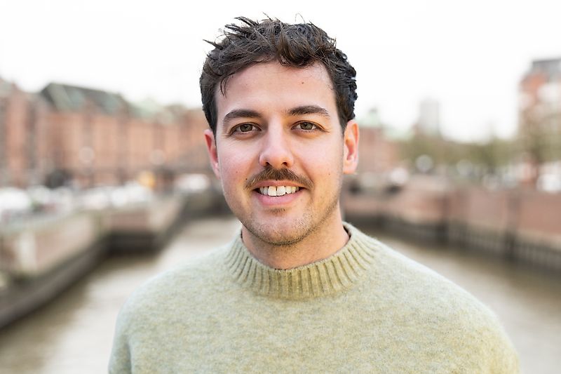 Contactpersonen De heer Alex Renaud