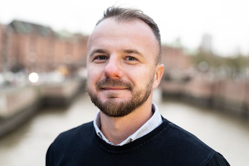 Contactpersonen De heer Nemanja Arsic