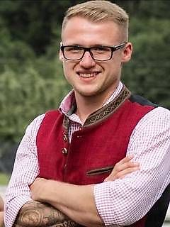 Contactpersonen De heer Tobias Sensenberger