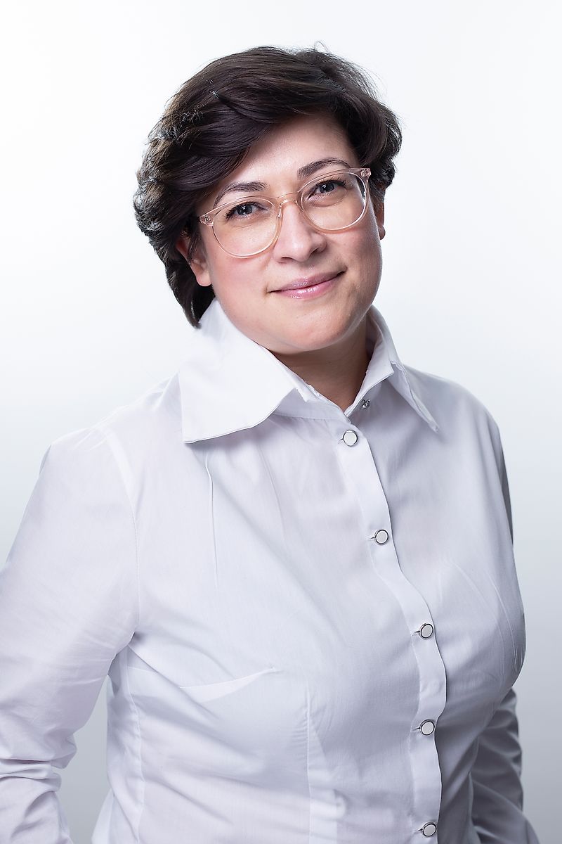 Contactpersonen Mevrouw Maria Chazbijewicz